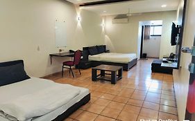 Hotel Sun N Step Club