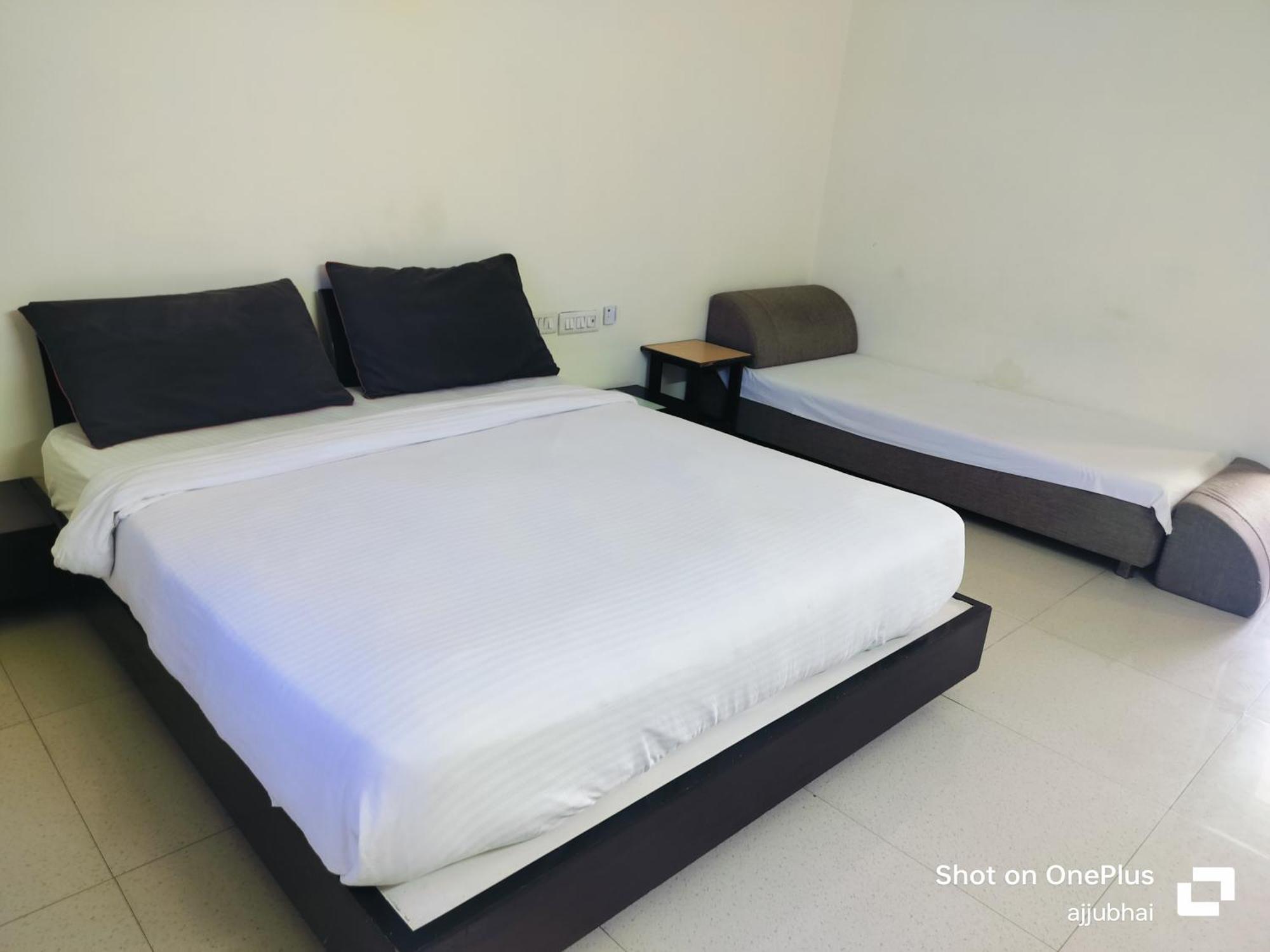 Hotel Sun N Step Club Ahmedabad Exterior photo