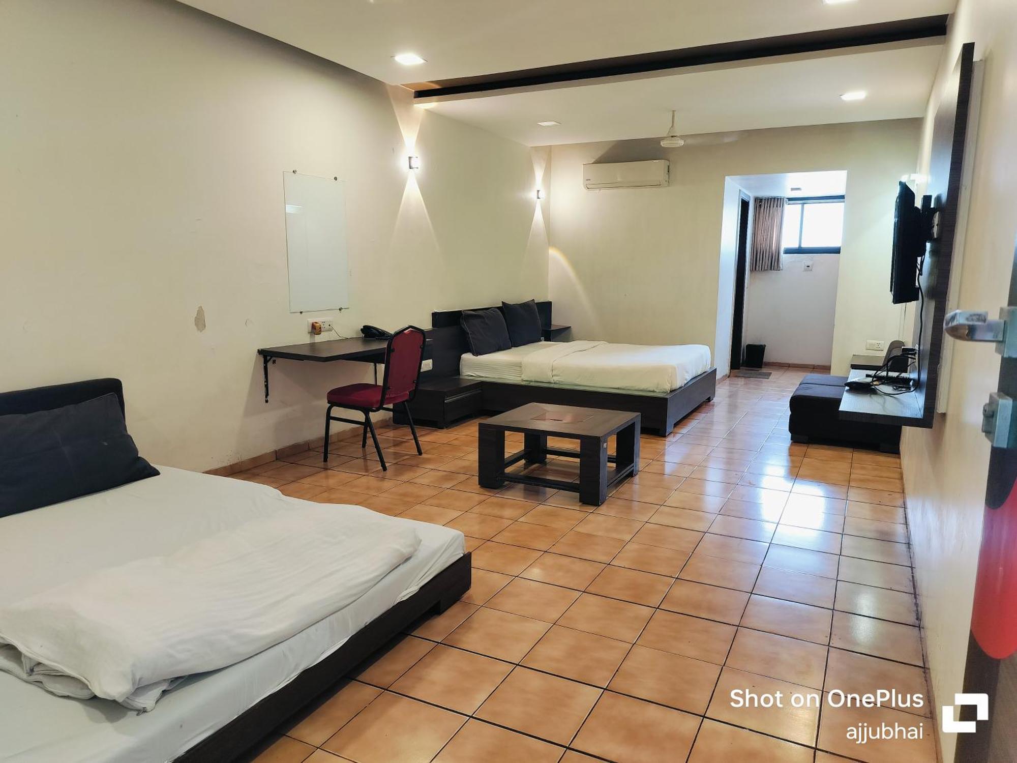 Hotel Sun N Step Club Ahmedabad Exterior photo