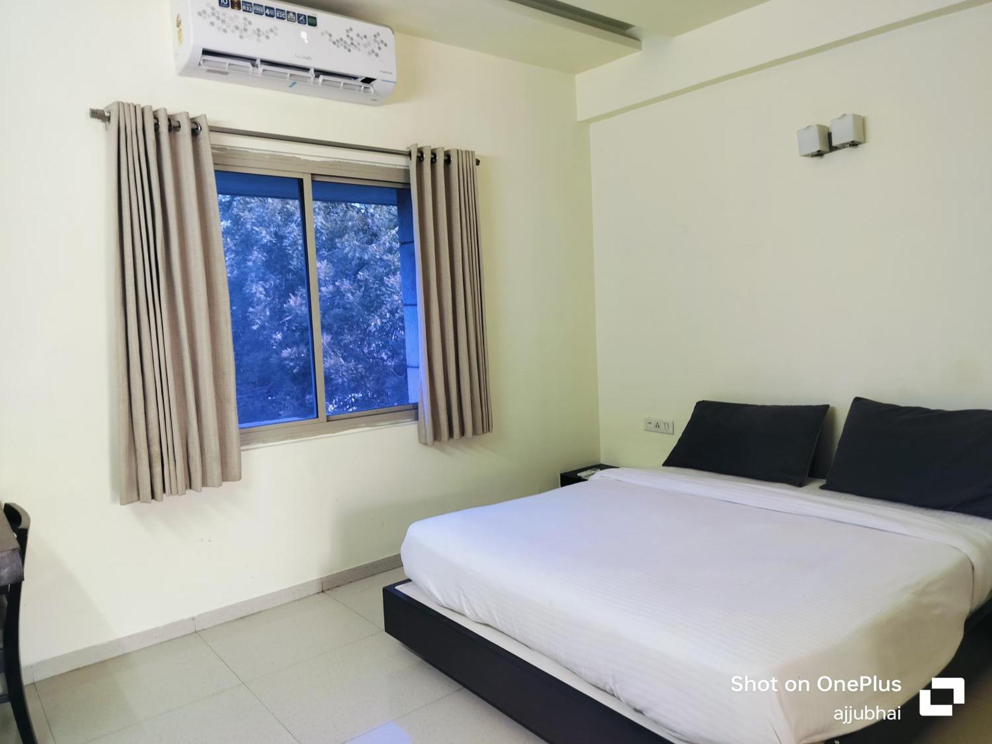 Hotel Sun N Step Club Ahmedabad Exterior photo